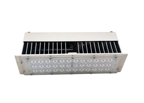 SMD3030 0.75A เต็มสเปกตรัมพืชเติบโตไฟ 277Vac SMD LED เติบโตไฟ