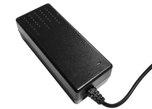 15V 3A อุปกรณ์เสริมสำหรับโคมไฟ 5m ระบบนำทาง GPS 45W แรงดันคงที่