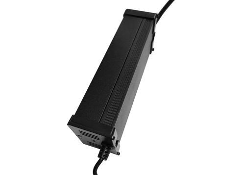 21V 4A 84W อุปกรณ์เสริมสำหรับโคมไฟ DC แรงดันไฟฟ้าคงที่ 50Hz 60Hz